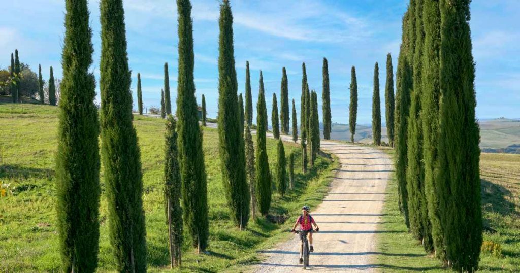 bike trips in central italy